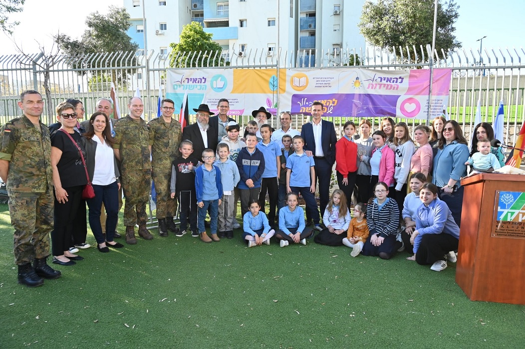 ККЛ-ЕНФ взял шефство над этими детьми с самого начала войны